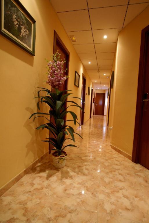 Hotel Mont-Roig Exterior photo